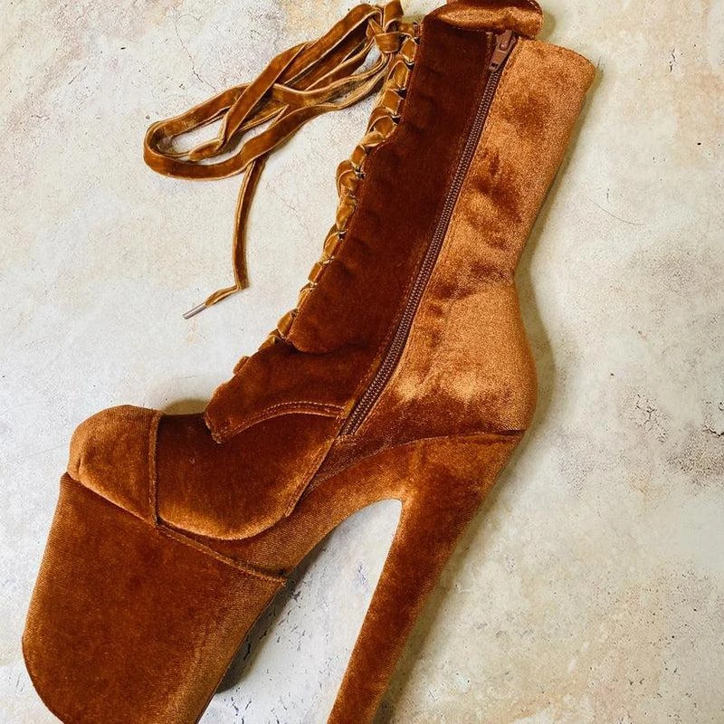 Hella Heels Classique Velvet Shoe Protector - Brandy - Image 2